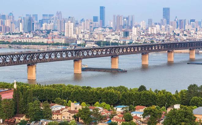 强城市：深圳领先广州武汉超成都天津第10AG旗舰厅·(中国)网站全国综合实力10(图6)